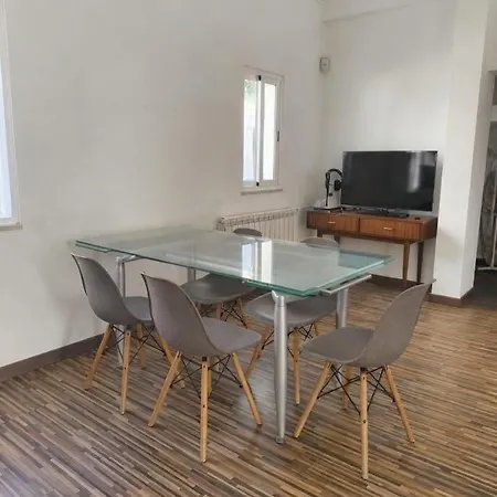Akistay - Caparica Affittacamere